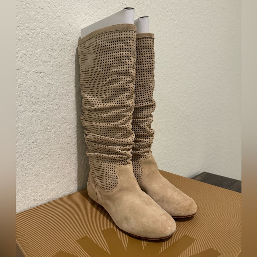UGG ABILENE SLOUCH LAZER CUT ULTRA SUEDE BOOTS SIZE 8.5